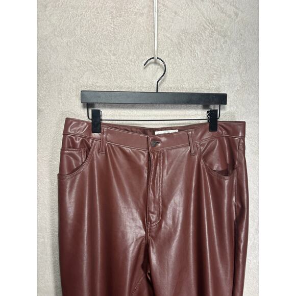 Abercrombie and Fitch Curve Love 90's Straight Ultra High Rise Faux Leather W33 - Picture 3 of 7